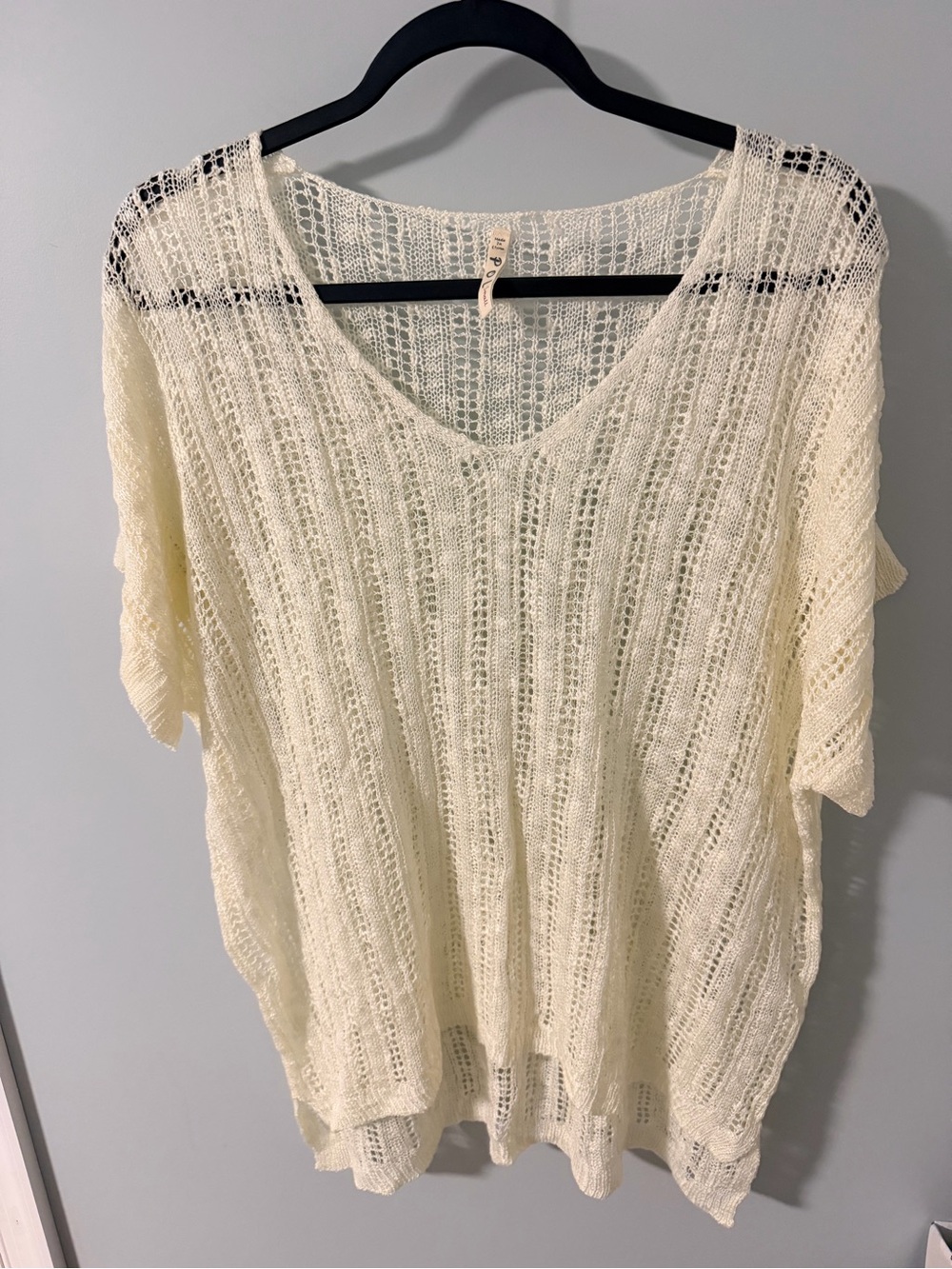 POL LIGHT WEIGHT KNIT SWEATER SIZE S - Oversized